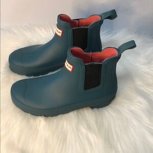 Hunter Women's Original Chelsea Rain Boot.